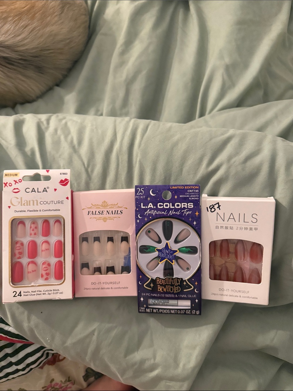 Press on Nail Bundle set of 4